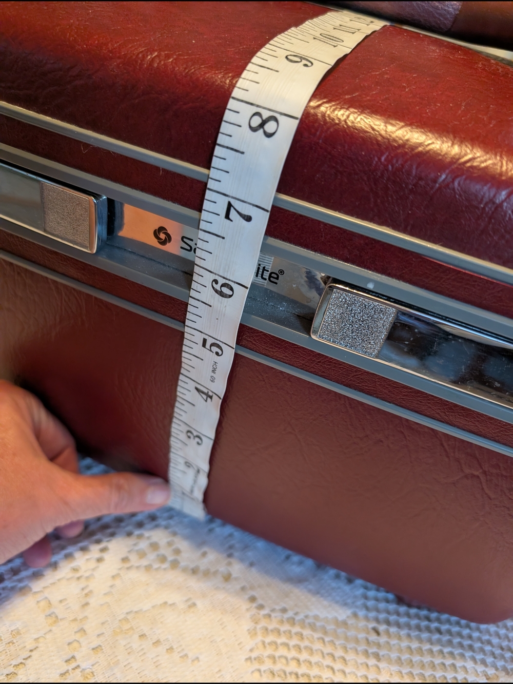 Samsonite Burgundy Vintage Train Case - Picture 11 of 11